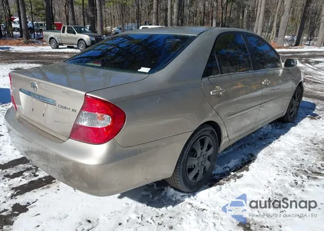 2004 Toyota Camry Xle z USA, uszkodzony, nr VIN 4T1BE30K94U797064